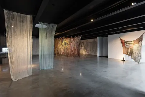 Tekstilės kūriniai 13-ojoje Kauno bienalėje