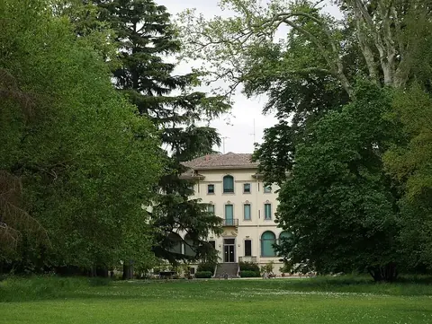 Magnani-Rocca fondo vilos parkas netoli Parmos